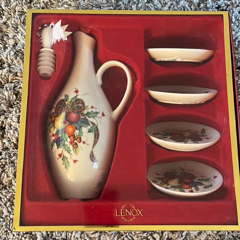 Lenox Holiday Tartan Oil Bottle Gift Set